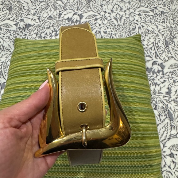 Vintage Escada Gold Buckle Tan Belt size Medium - Picture 3 of 9
